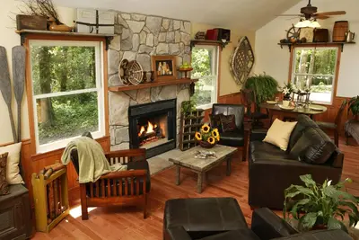 Image de Lake Lucerne Resort & Ranch Cottage - Unique et proche du centre-ville