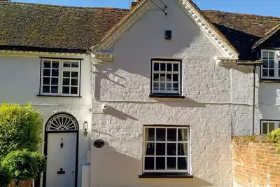 Image de Hartley Wintney - Cottage entier dans le village / poêle à bois / Parking / Wifi