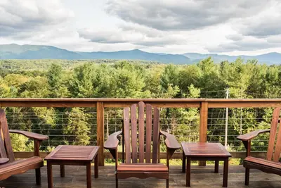 Image de Modern Mid Century Home + Parc national Mountain Views + Shenandoah River