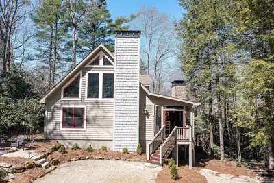 Image de Offre Spéciale Creekside Highlands Cabin: Mountian View and Hot Tub.