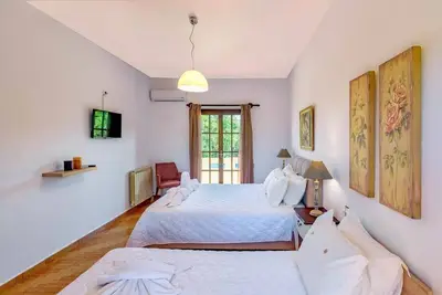 Image de Villa Familiale Alexia avec piscine privée