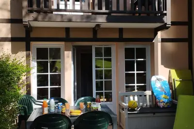 Image de Maison dans un Parc - Idéale pour 4 pers \nWifi gratuit - Offre de 3 à 120 jrs