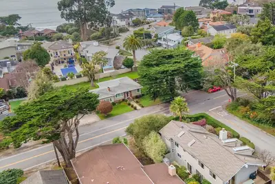 Image de Casa Rio Del Mar - 5 min à pied de la plage!