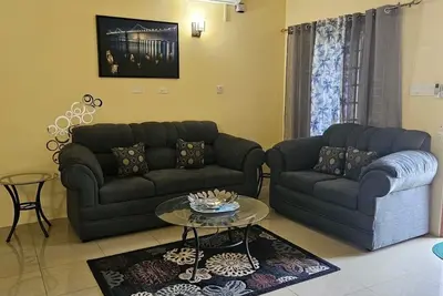 Image de Crimson Heights est une maison de trois chambres dans une communauté fermée sécurisée