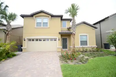 Image de Rentable! Nouveau pool house 8bd / 6ba avec vue lac, proche de Disney