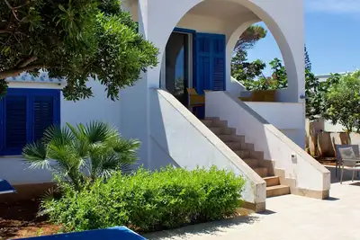villa-maison mère avec accès direct à la plage prix spécial juin 2019