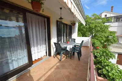 Image de Appartement de vacances Malinska pour 1 - 4 personnes avec 2 chambres à coucher - Appartement de vac