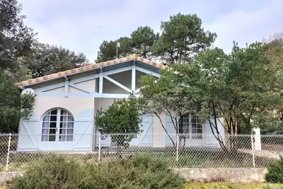 Image de Agréable maison individuelle de vacances située à 200 m du Lac de Lacanau