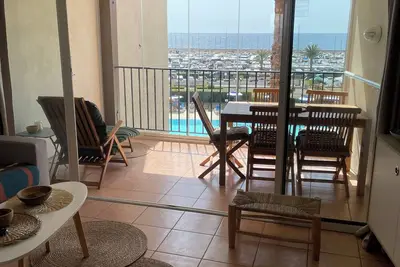 Image de Beau T2 classé 3* avec piscine face à la mer