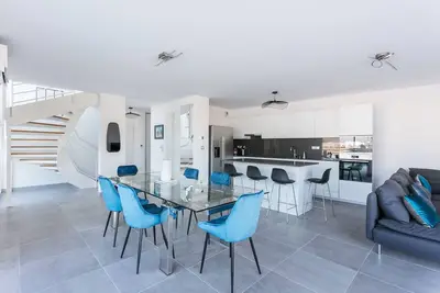 Image de Splendide T4 Duplex avec vue imprenable sur Port Marianne