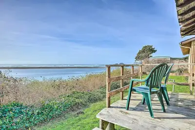 Image de Nouveau-Cabin Smith River en bord de mer avec terrasse et vues!