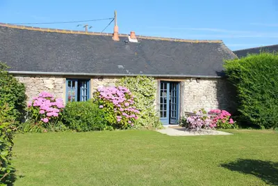 Image de Maison de charme à la campagne avec jardin privatif à 3 km des plages