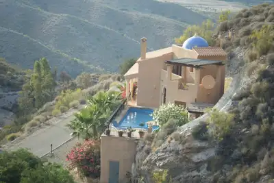 Image de Villa Andalouse 3 chambres avec piscine privée, calme, isolée à 15 mn de la mer