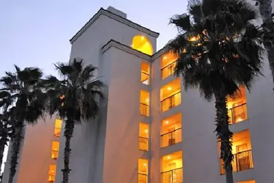 Image de Amusement familial près de Disney!