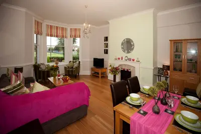 Image de Luxe Appartement rez de chaussée à York
