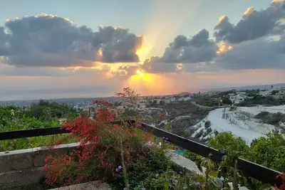 Image de Villa Bungalow spacieuse, vues spectaculaires sur la mer, intimité, Wifi Tala Paphos