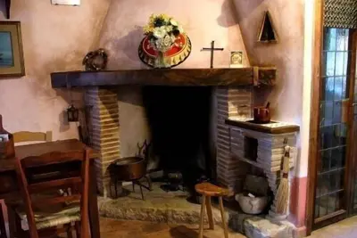 Image de Pays d'origine typique pittoresque avec des meubles anciens