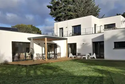 Image de Grande et belle maison moderne à 50 m de la plage. Pour 8 à 11 personnes