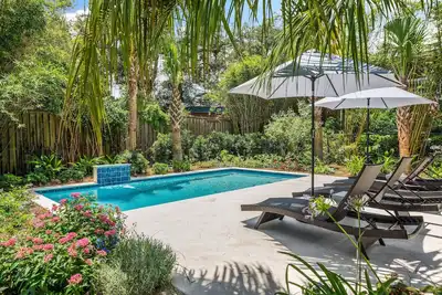 Image de Je peux voir la plage! Charmant Cottage de plage des années 1930.