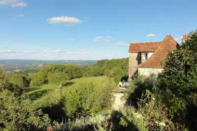 Image de Retraite de l'écrivain, tranquille Ferme en pierre, Vues, ​​Antique Barns, Rose Garden