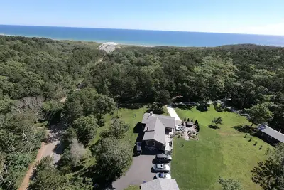 Image de Newcomb Beach House avec bain à remous et studio cabine