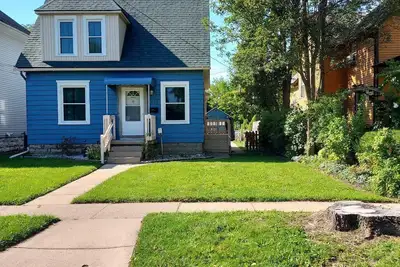 Image de Entièrement meublé, propre, confortable, Duplex 1 chambre au centre-ville de Monroe, Mi