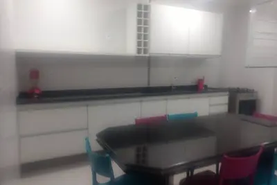 Image de Excellente couverture de 3 chambres pour 12 personnes, proche de la plage.