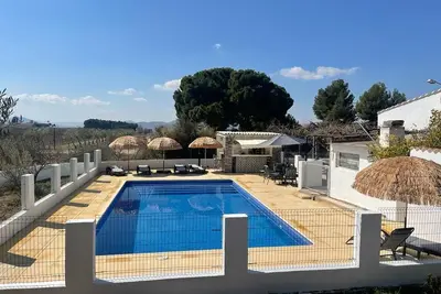 Image de Villa De Campagne Paisible Sax Alicante. ENTOURÉ D'Oliveries Et D'Arbres Fruitiers.