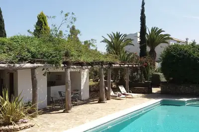 Image de «House of Dreams» avec piscine sur finca décontractée, nr Vejer, plages et restaurants