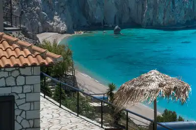 Image de Milos Bay Villas - Villa de luxe en bord de mer avec piscine privée et Jacuzzi EXTÉRIEUR
