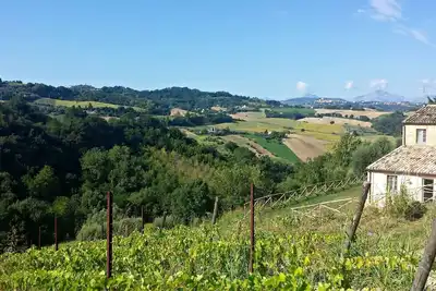 Image de Casale Biancopecora, maison Sanforte dans la campagne des Marches