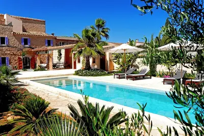 Image de Casa 3 Leones - maison de ville, style finca, terrasse, jardin u. longue piscine