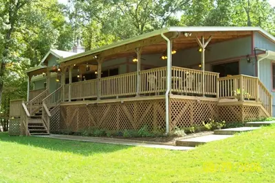 Image de Belle vue sur le lac Home-Walk to Waters Edge! Luxe abordable.