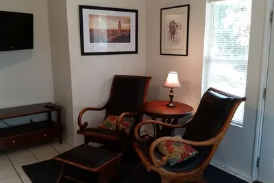 Image de Central Austin Charming 2-1 à seulement 1 pâté de maisons de Ut; 1. 5 mile à Dt Austin