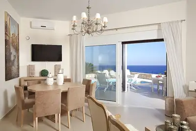 Image de Villa de luxe Blanca avec vue sur la mer
