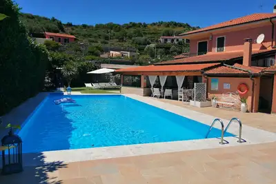 Appartement Angels dans villa avec piscine 5 personnes wi-fi