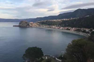 Image de Une fenĂŞtre sur la mer