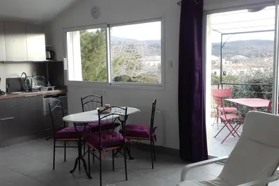 Image de Petite maison entre montagne et rivière (Gîte de France)