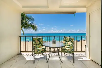 Image de Vue Imprenable! Droit Sur La Meilleure Plage! Piscine, Hot Tub, Tennis, Pkg / WFi Gratuit
