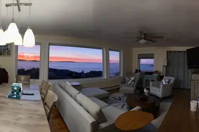 Image de Nouvelle Liste ☼ Unique Oceanfront Home