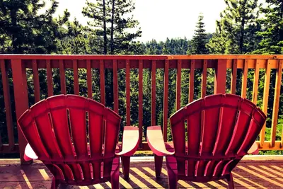 Image de Retraite en montagne tranquille près de la station de ski, des casinos et de Zephyr Cove