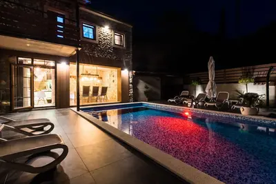 Image de Villa Mariva avec piscine privée, 8 personnes, WiFi gratuit, grande terrasse, barbecue