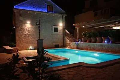 Image de Vieille maison en pierre pour 10 personnes