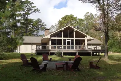 Image de Upland Hill Lodge - vue sur le lac East Texas