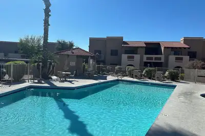 Image de Très bien situé! Minutes To Golf, Entraînement de printemps et au football!