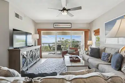 Image de 507 Barrington Arms ~ vue sur l'océan au 5ème étage depuis la belle villa 2br!