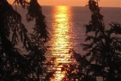 Image de Couchers de soleil spectaculaires Lake Michigan150 Ft. Bord de lac et golf!