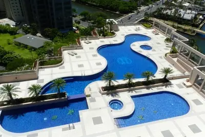 Image de Une galerie de vues et d'art à Waikiki