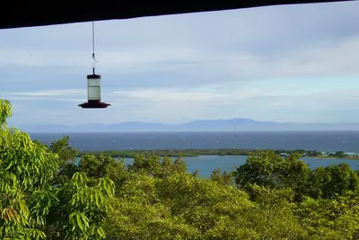 Image de Paradis isolé à Port Royal avec vue sur la plus belle baie des Caraïbes.