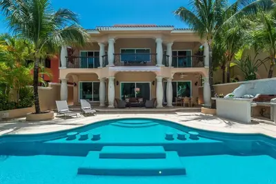 Image de 10 chambres, 2 Villas de luxe conjugués pour faire de l'hébergement idéal pour vos vacances